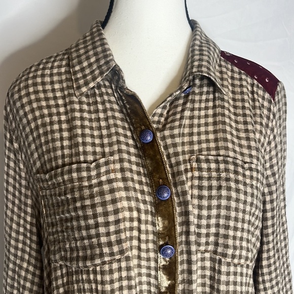 Aratta Silent Gourney button down top - Picture 6 of 7
